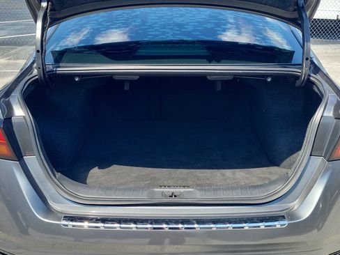 Certified 2021 Nissan Altima 2.5 SR w/ SR Premium Package FWD image 6