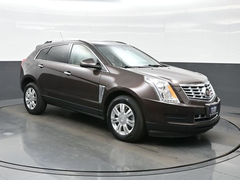 Used 2015 Cadillac SRX Luxury w/ Driver Awareness Package image 8