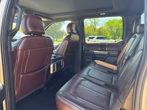 Used 2017 Ford F150 Platinum w/ Equipment Group 701A Luxury image 13