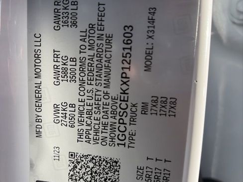 Used 2023 Chevrolet Colorado LT w/ LT Convenience Package II image 18