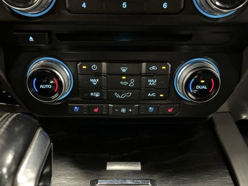 Used 2018 Ford F150 Platinum w/ Equipment Group 701A Luxury image 22