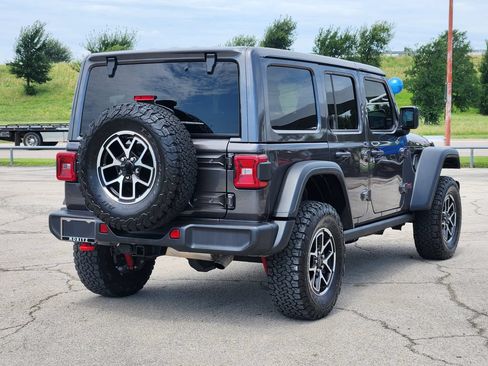 Used 2025 Jeep Wrangler Unlimited Rubicon AWD/4WD image 5