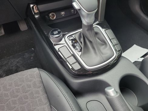 New 2026 Kia Seltos S FWD image 22