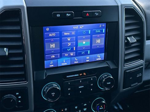 Used 2021 Ford F250 Lariat w/ FX4 Off-Road Package image 25