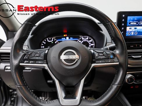 Used 2024 Nissan Altima 2.5 SV w/ SV Premium Package image 21