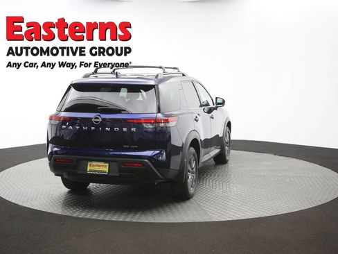 Used 2023 Nissan Pathfinder SV AWD/4WD image 42
