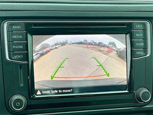 Used 2016 Volkswagen Jetta SE image 13