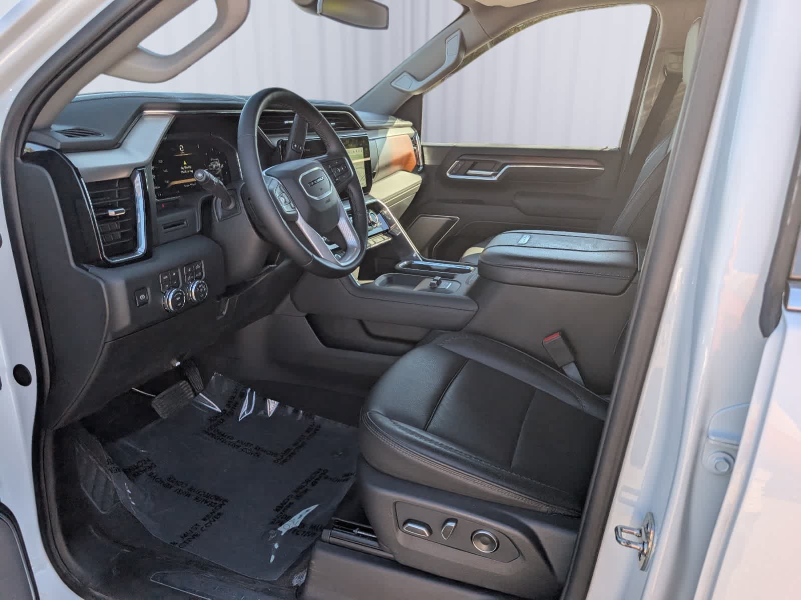 Certified 2026 GMC Sierra 3500 Denali AWD/4WD image 18