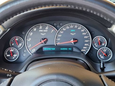 Used 2005 Chevrolet Corvette Coupe w/ Preferred Equipment Group RWD image 26