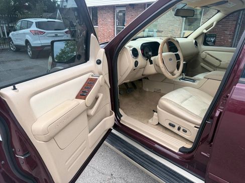 Used 2006 Ford Explorer Eddie Bauer RWD image 12