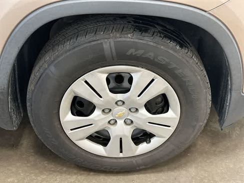 Used 2018 Chevrolet Trax LS FWD image 5
