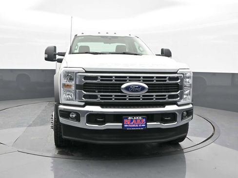 New 2023 Ford F550 4x4 Regular Cab Super Duty image 3