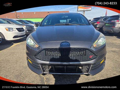 Used 2017 Ford Focus ST FWD image 2