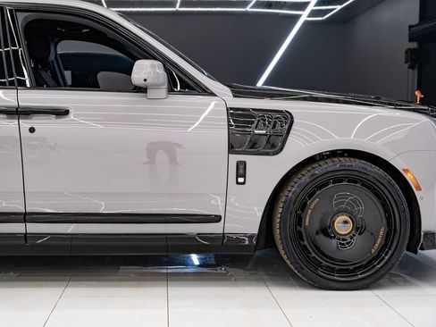 Used 2026 Rolls-Royce Cullinan AWD/4WD image 11