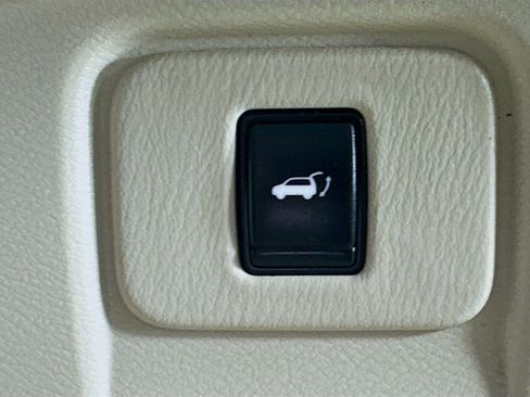 Used 2016 Nissan Murano Platinum w/ Platinum Technology Package AWD/4WD image 39