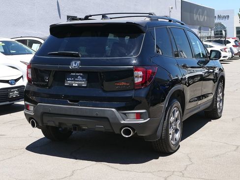 Used 2023 Honda Passport TrailSport image 3