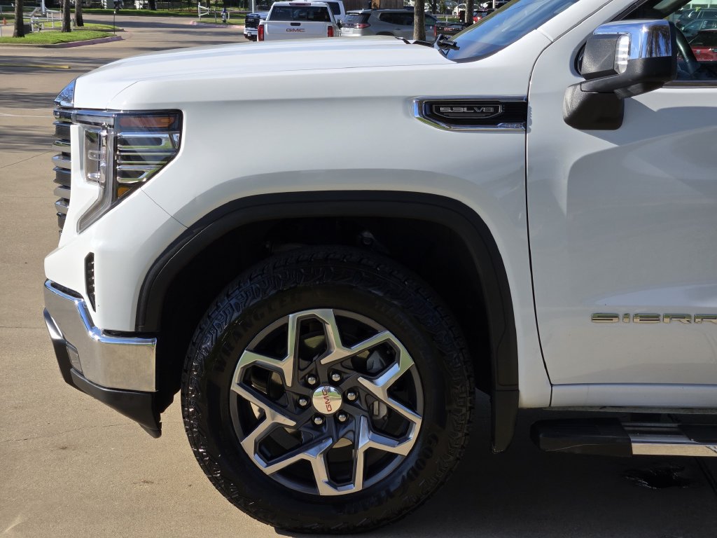 Used 2023 GMC Sierra 1500 SLT w/ SLT Premium Package AWD/4WD image 10