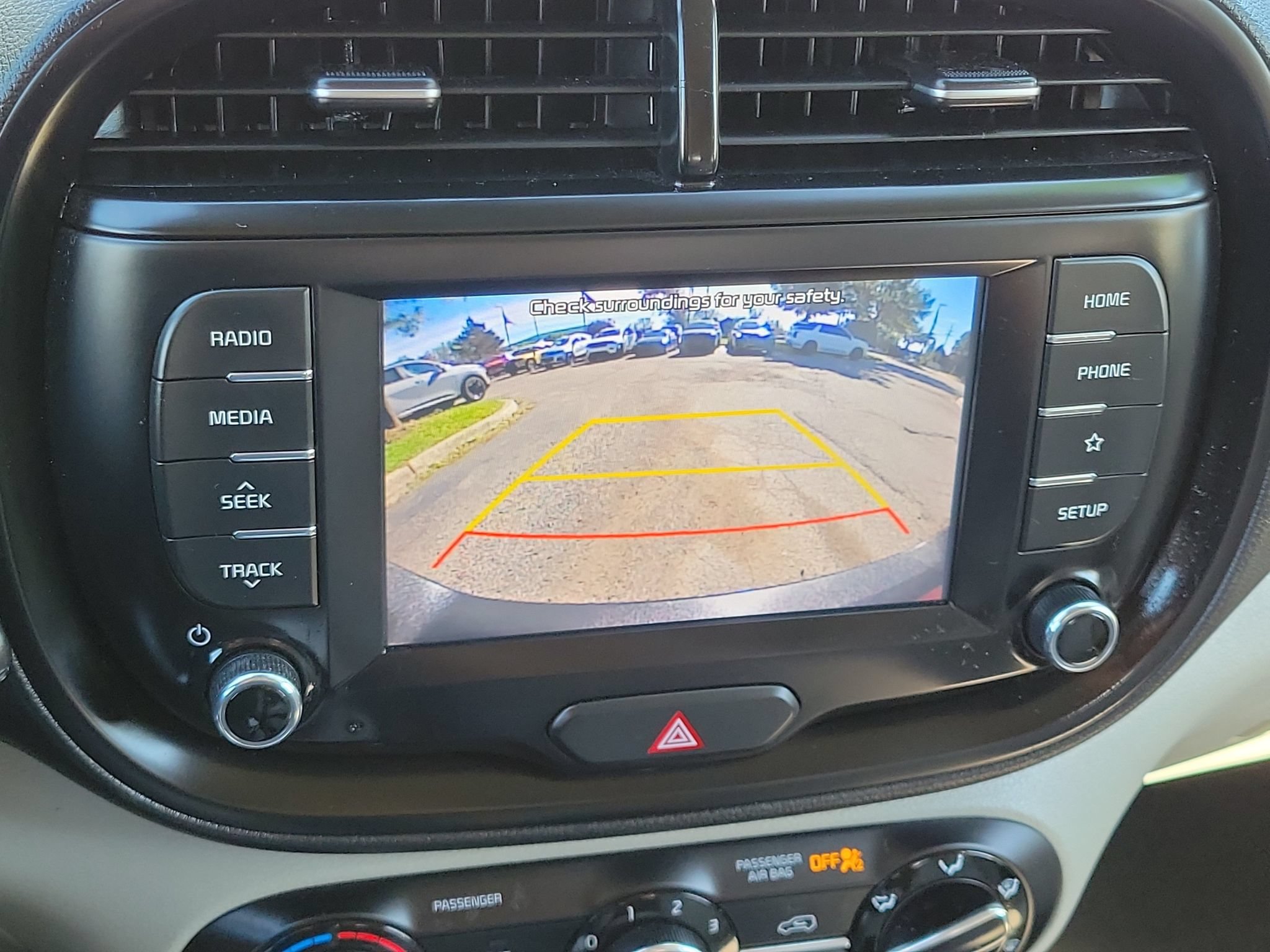 Used 2020 Kia Soul LX FWD image 17