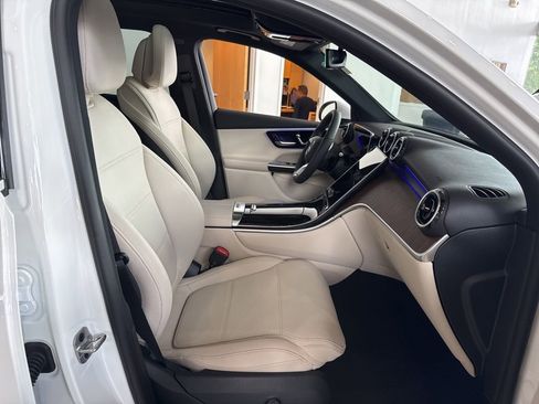Certified 2025 Mercedes-Benz GLC 300 4MATIC image 11