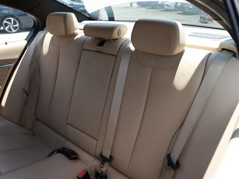 Used 2016 BMW 340i Sedan RWD image 11