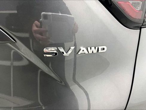 Used 2024 Nissan Murano SV image 25