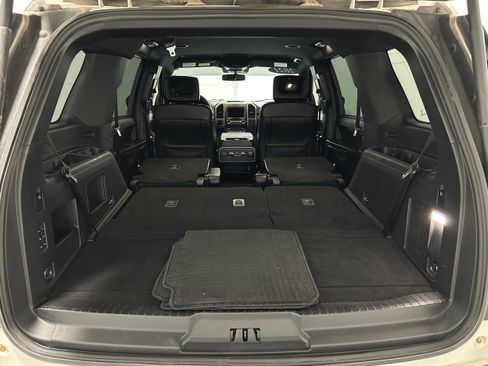 Used 2021 Ford Expedition XLT AWD/4WD image 35