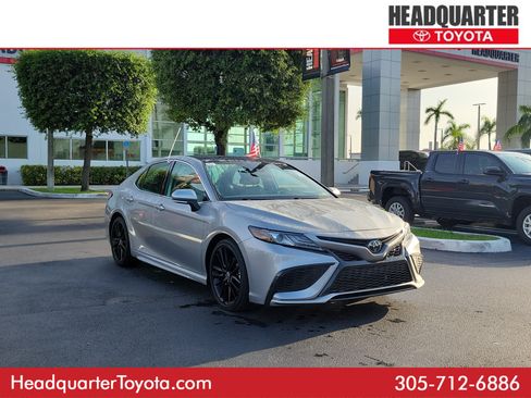 Used 2023 Toyota Camry XSE FWD image 1