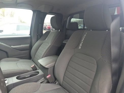 Used 2017 Nissan Frontier Desert Runner image 7