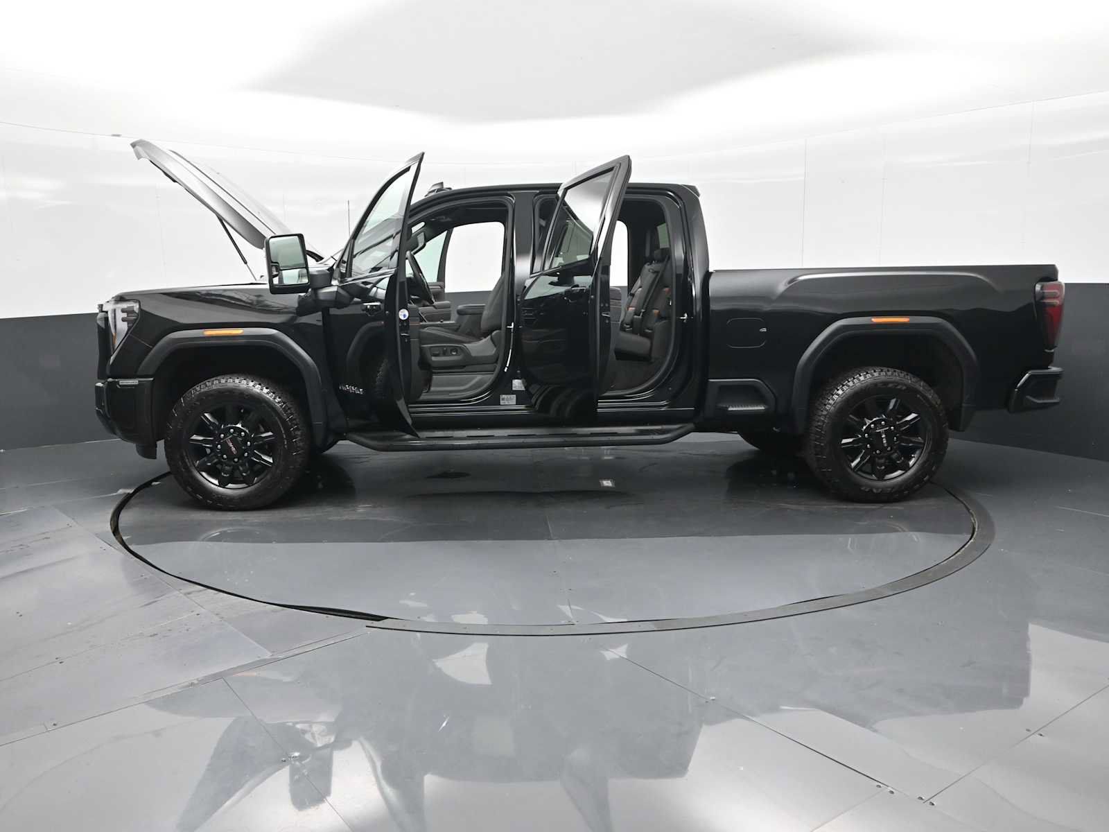 Used 2024 GMC Sierra 2500 AT4 w/ AT4 Preferred Package AWD/4WD image 45