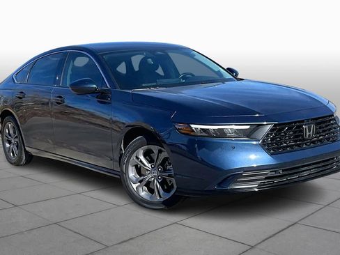 Used 2023 Honda Accord EX-L image 2