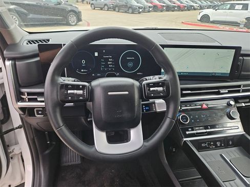Used 2025 Hyundai Santa Fe Limited image 17