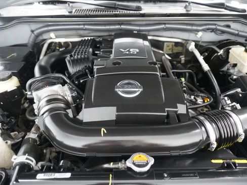 Used 2016 Nissan Frontier SV image 24