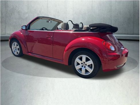 Used 2007 Volkswagen Beetle Convertible w/ Package 1 FWD image 5