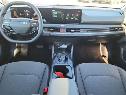New 2025 Kia K4 LXS image 18