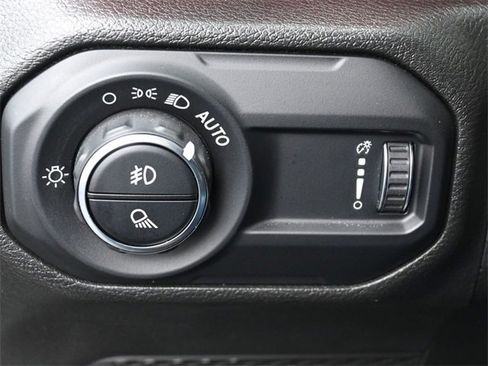 Used 2023 Jeep Gladiator Rubicon w/ Cold Weather Group image 13