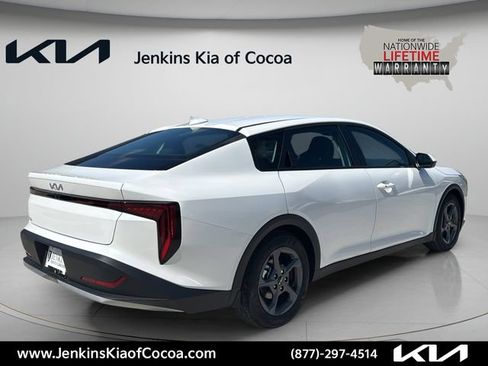 New 2026 Kia K4 FWD image 4