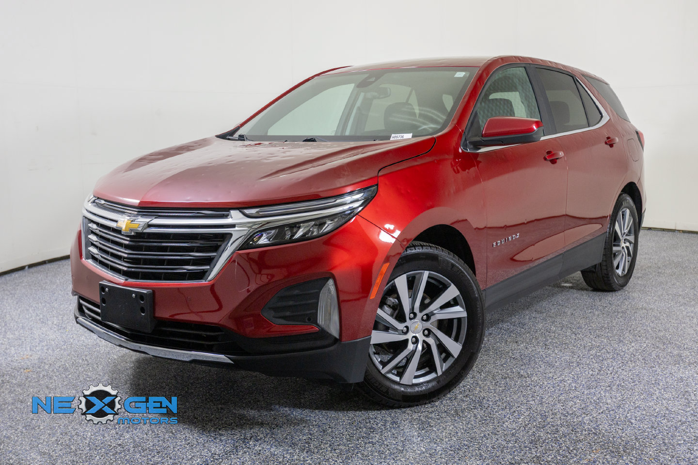 Used 2024 Chevrolet Equinox LT FWD image 3