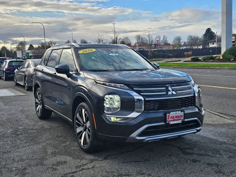 New 2026 Mitsubishi Outlander SEL image 3