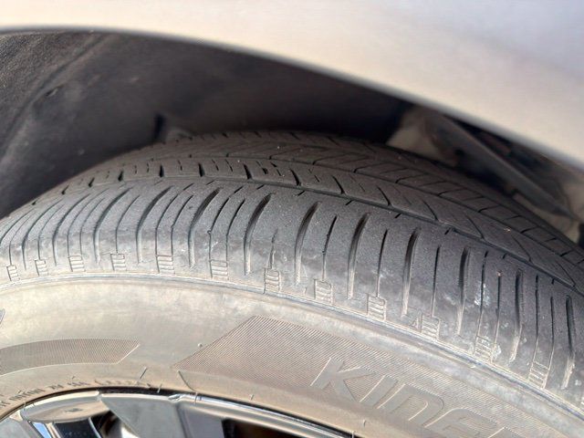 Certified 2025 Honda HR-V Sport image 9
