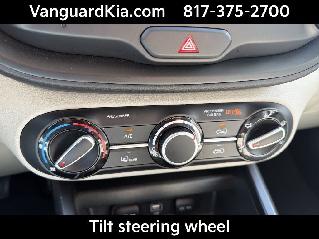 Certified 2025 Kia Soul LX w/ LX Technology Package FWD image 20