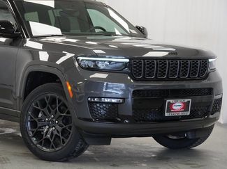 New 2025 Jeep Grand Cherokee L Summit w/ Obsidian Package video 3