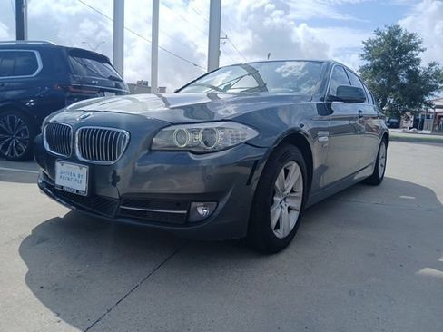 Used 2012 BMW 528i xDrive Sedan AWD/4WD image 3