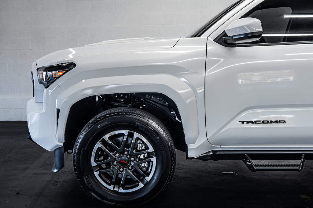 Used 2025 Toyota Tacoma TRD Sport AWD/4WD image 12