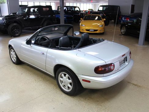 Used 1991 MAZDA MX-5 Miata RWD image 38
