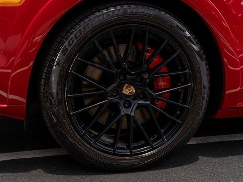 Used 2021 Porsche Cayenne GTS AWD/4WD image 26