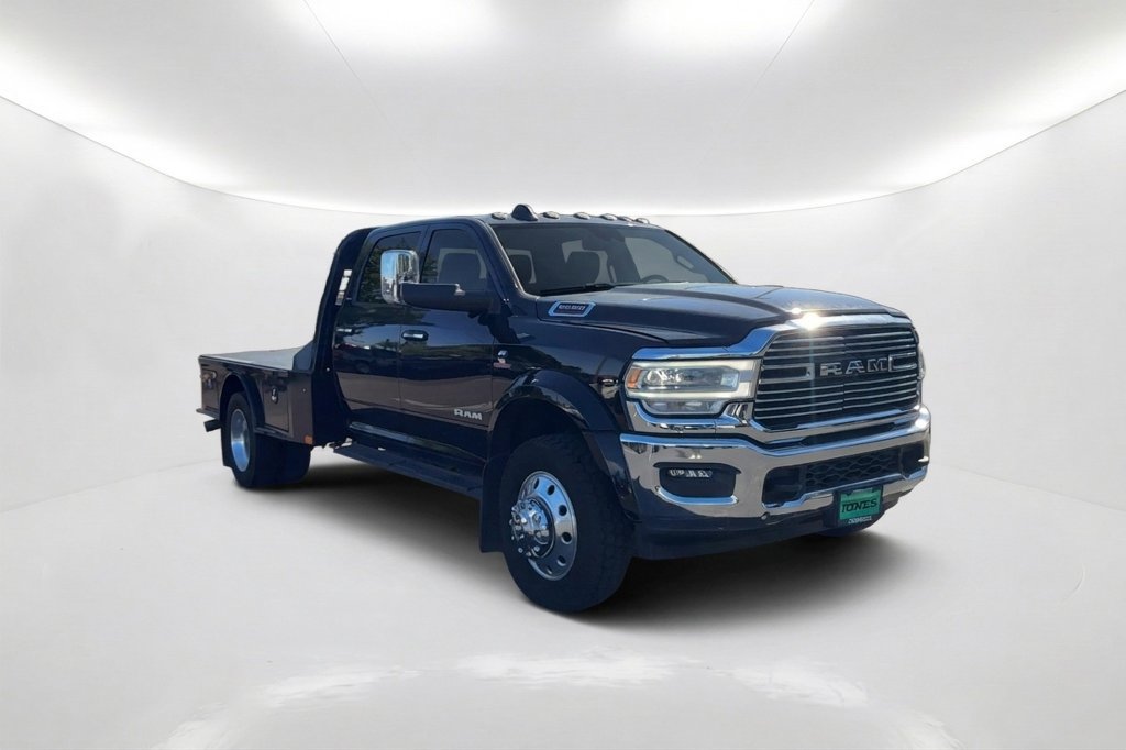 Used 2022 RAM 5500 Laramie AWD/4WD image 3