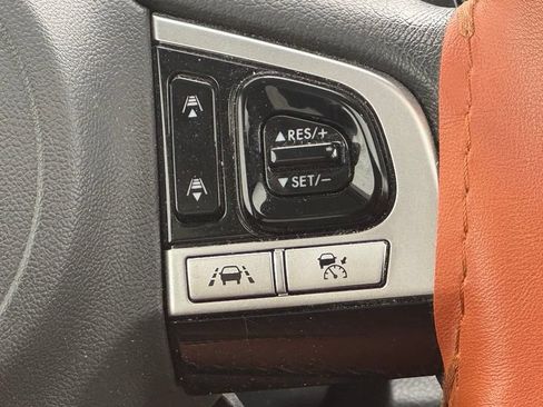 Used 2017 Subaru Outback 2.5i Touring w/ Popular Package #5A AWD/4WD image 17