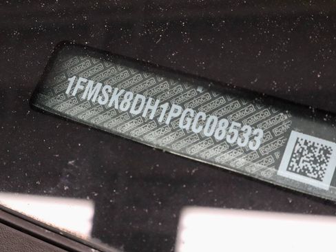 Certified 2023 Ford Explorer XLT image 34