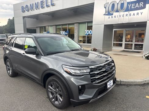 New 2026 Ford Explorer Active w/ Active Comfort Package AWD/4WD image 1