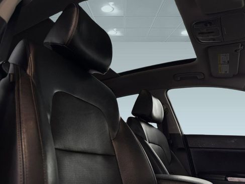 Used 2018 Kia Sportage SX image 15